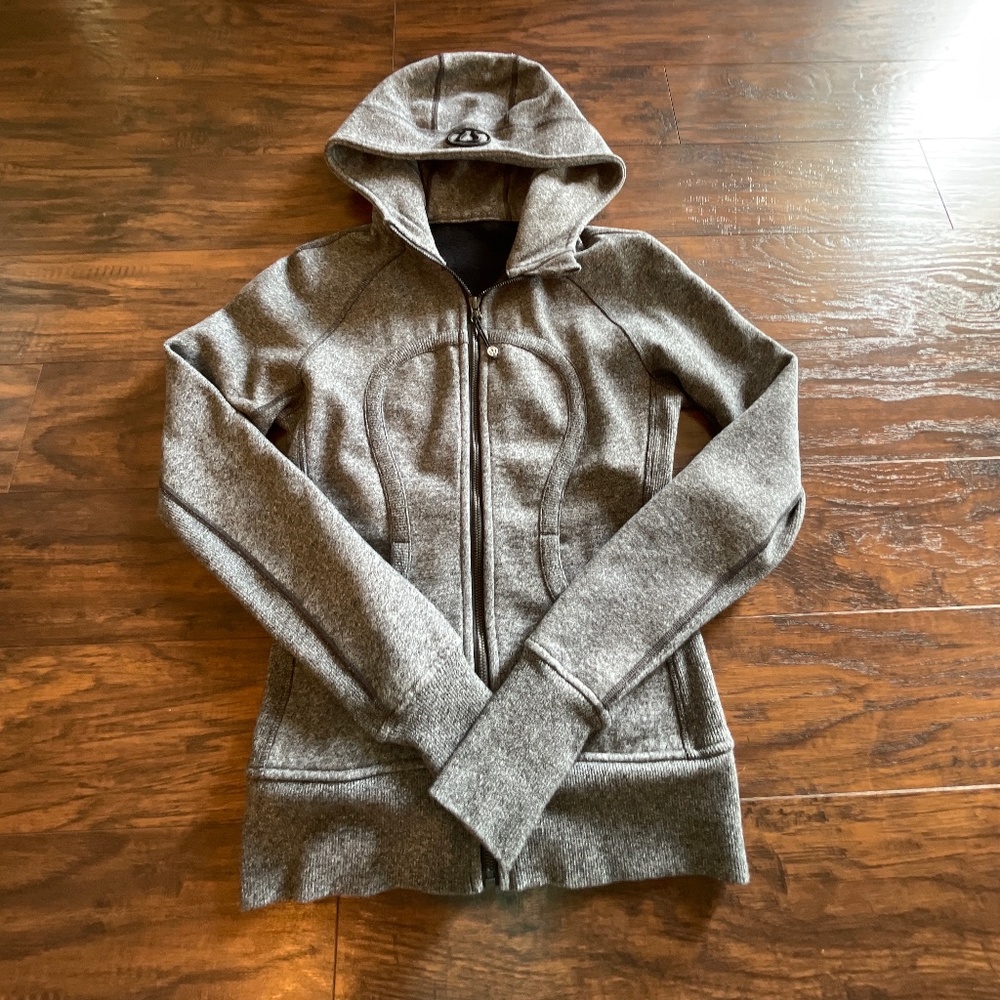 lululemon full zip scuba!!